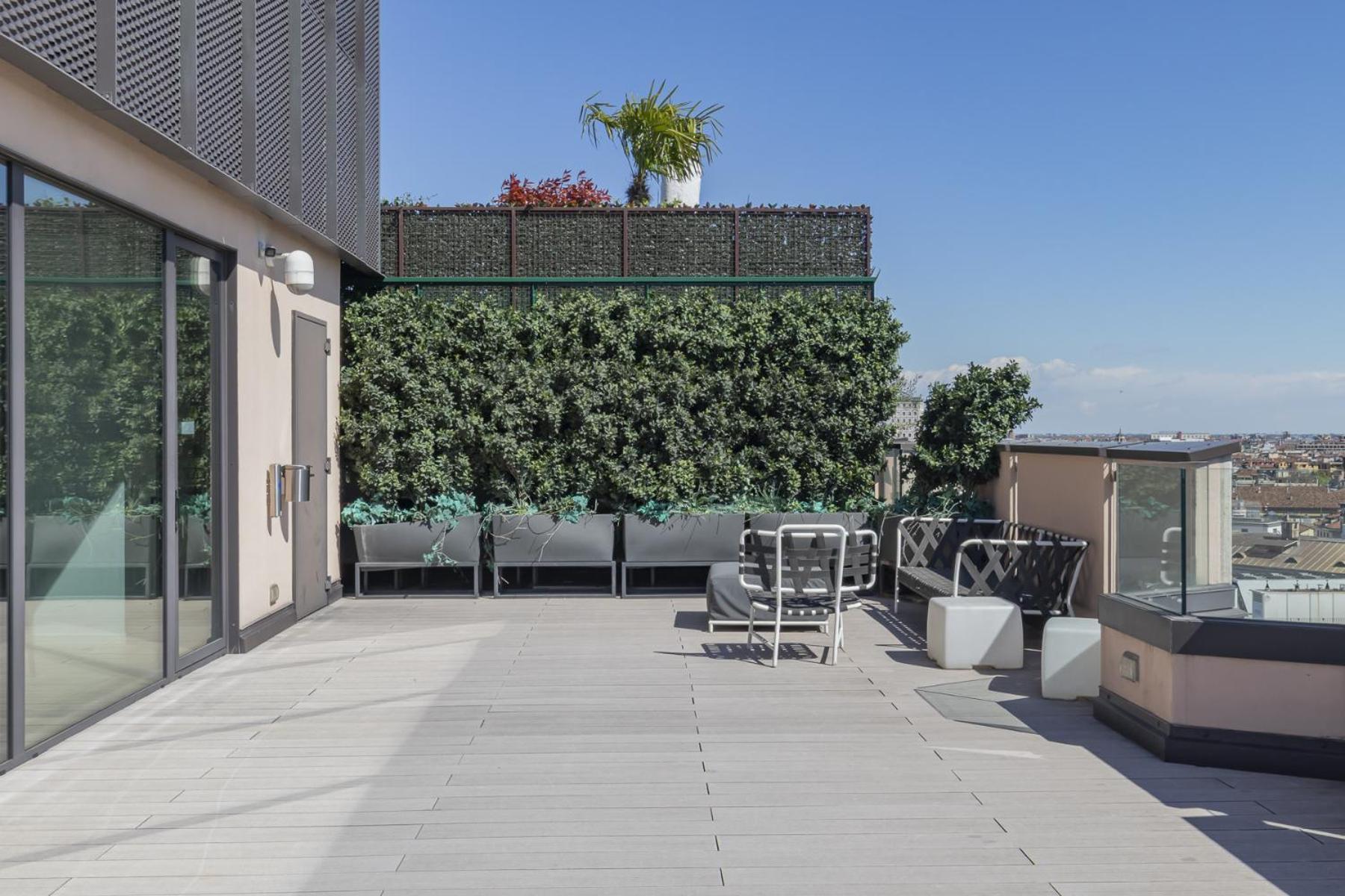 San Babila Central Tower With Panoramic Terrace Overlooking Duomo By Rentopolis 米兰 外观 照片