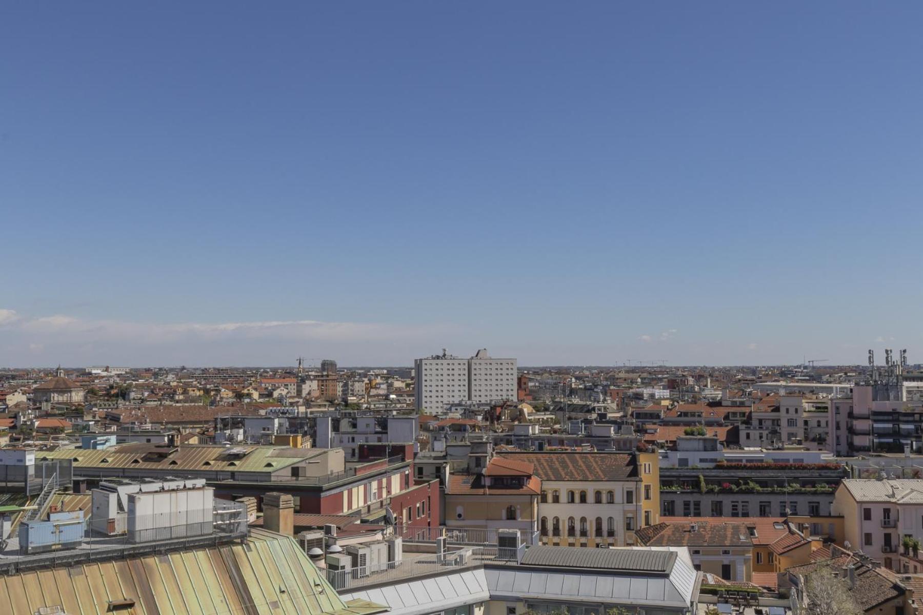 San Babila Central Tower With Panoramic Terrace Overlooking Duomo By Rentopolis 米兰 外观 照片