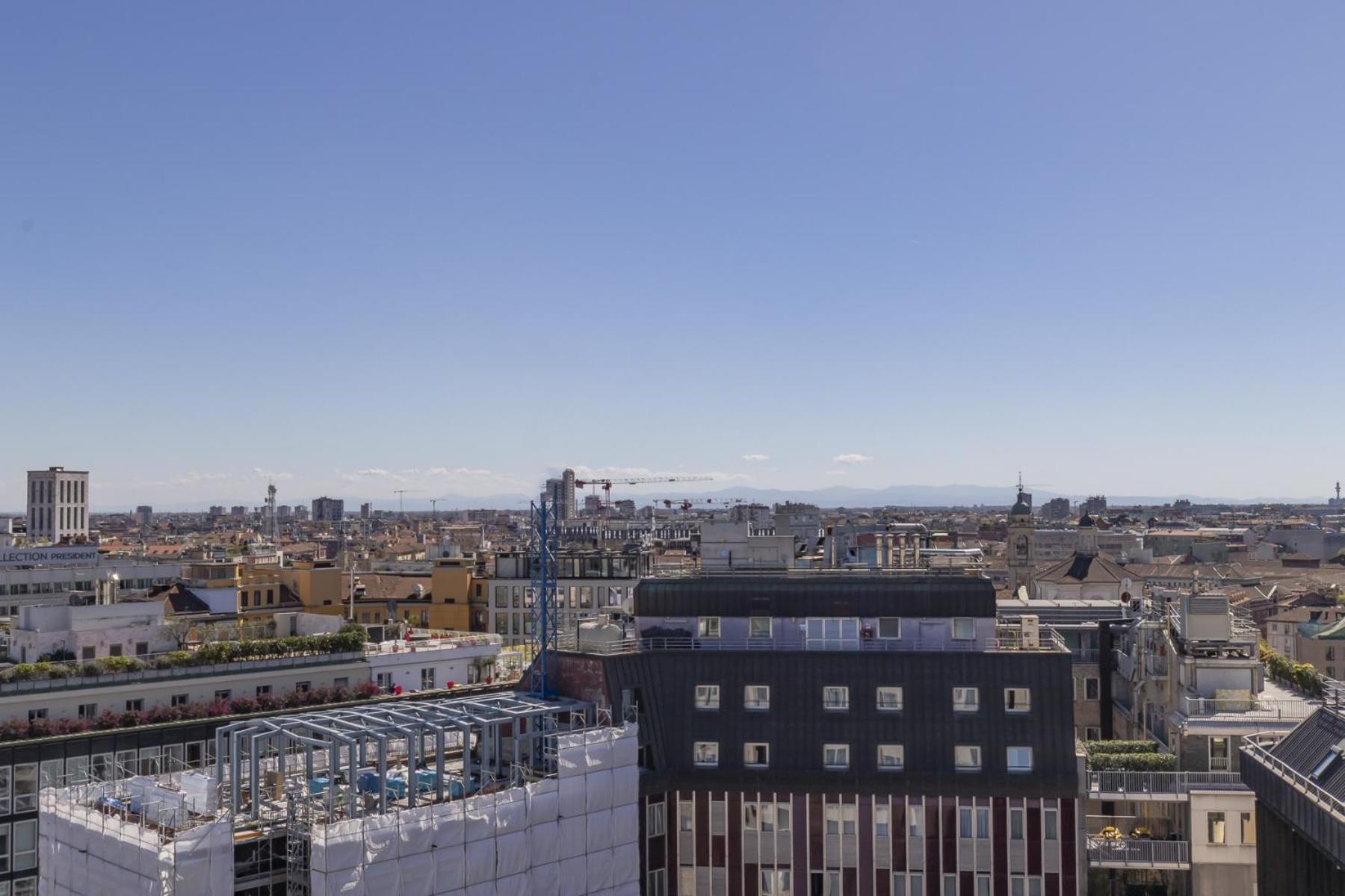 San Babila Central Tower With Panoramic Terrace Overlooking Duomo By Rentopolis 米兰 外观 照片